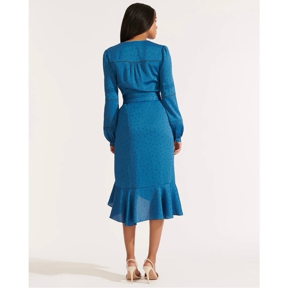 BNWOT Veronica Beard Wrap Dress Blue Size 6 Tie Belt - Picture 2 of 7